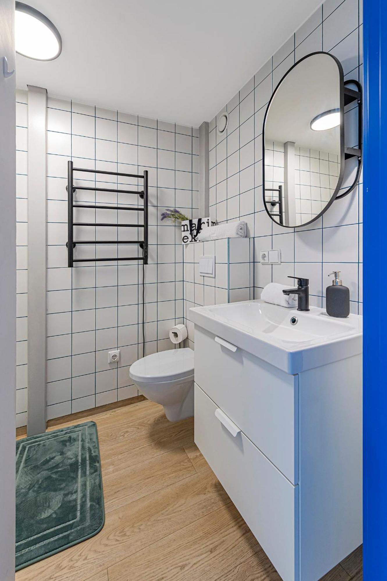 Mini Loft 1 Bd Apt By Hostlovers カウナス エクステリア 写真